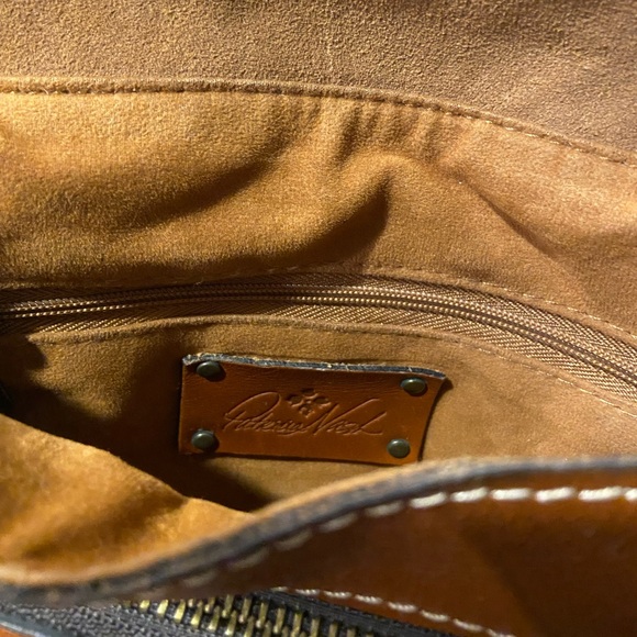 Leather crossbody bag - Picture 3 of 4